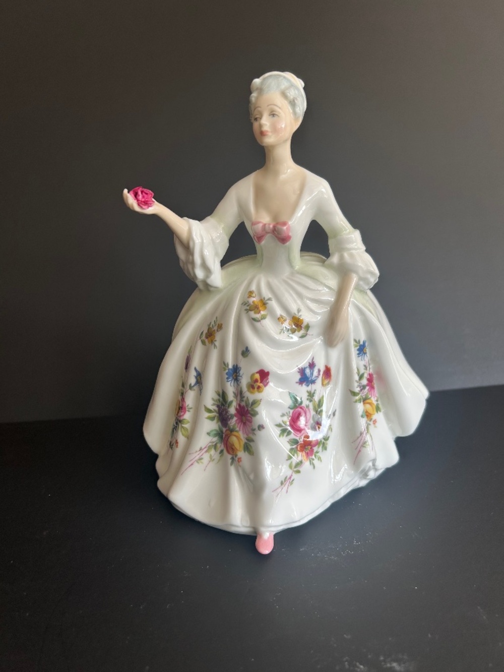 Royal  doulton  Floral Lady Figurine - Diana HN2468 White with Pastel Floral